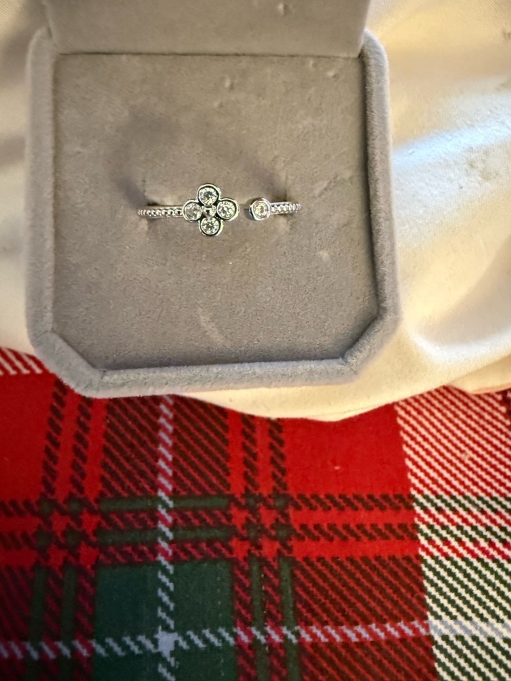 Sterling Silver Clover Open Ring with Clear Stones - Women Jewelry
